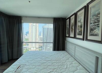 Condo for Rent at Silom Suite Condominium