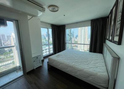 Condo for Rent at Silom Suite Condominium