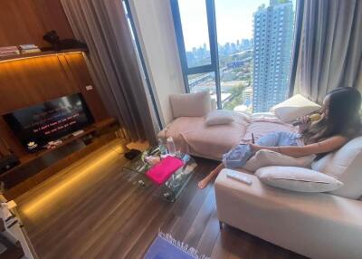 Condo for Rent at KnightsBridge Space Rama 9