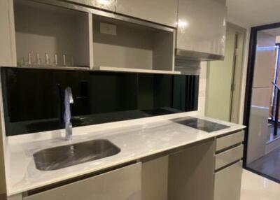 Condo for Rent at KnightsBridge Space Rama 9