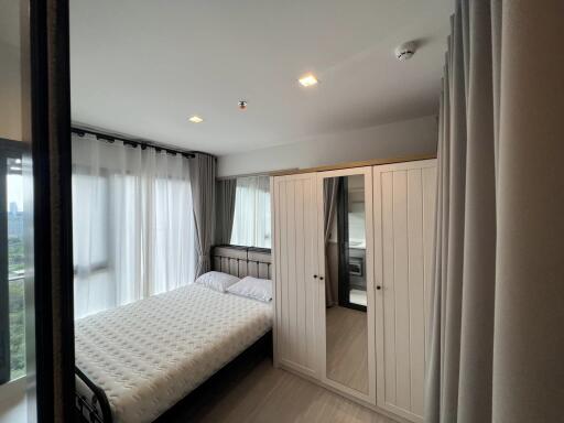 Condo for Rent at Life Asoke Hype