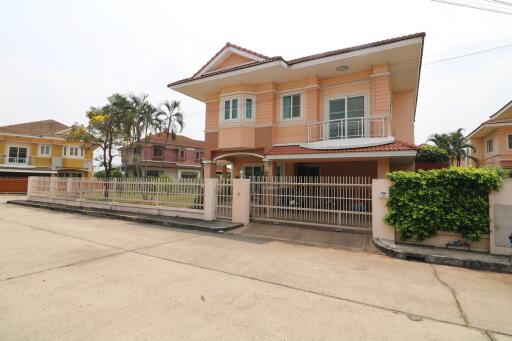 A Wonderful 3 BRM, 3 BTH 2-Level Home For Sale In Chonrada Estate, Udon Thani, Thailand