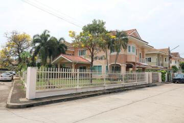 A Wonderful 3 BRM, 3 BTH 2-Level Home For Sale In Chonrada Estate, Udon Thani, Thailand