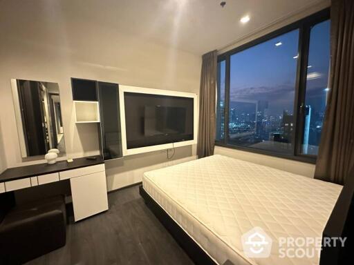 2-BR Condo at Edge Sukhumvit 23 near MRT Sukhumvit