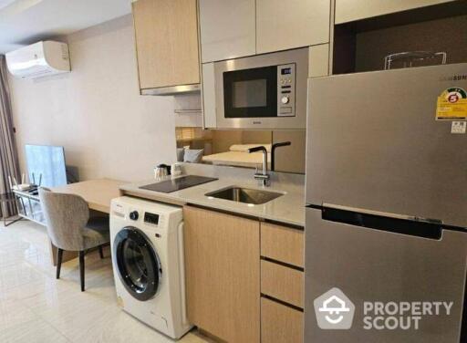 1-BR Condo at Walden Asoke near MRT Sukhumvit