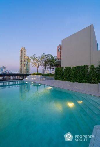 1-BR Condo at Walden Asoke near MRT Sukhumvit