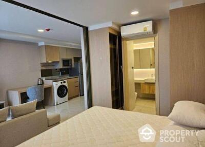 1-BR Condo at Walden Asoke near MRT Sukhumvit