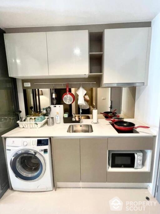 1-BR Condo at Ideo Sathorn-Wongwian Yai near BTS Wongwian Yai