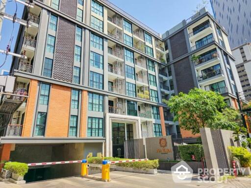 2-BR Condo at Na Vara Residence near BTS Chit Lom