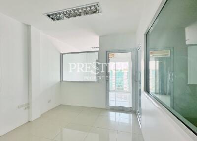 Office for rent – 13 rooms 4 bath in South Pattaya PP10404
