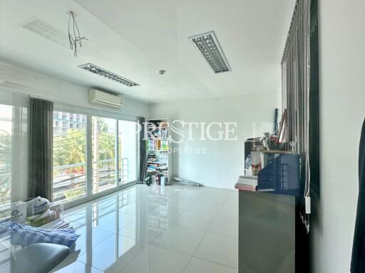 Commercial for sale – 21 rooms 6 bath in South Pattaya PP10403