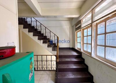 11 Bedrooms House in Rungland village Pattaya H011502