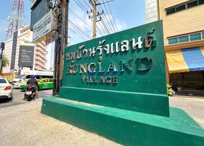 11 Bedrooms House in Rungland village Pattaya H011502