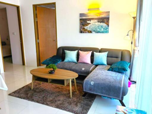 Cozy 2-bedroom Condo with seaview