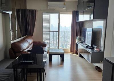 Condo for Rent at The Key Sathon-Charoen Rat