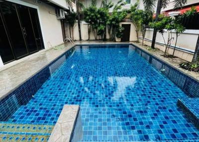 3 Bedrooms 250 SQ.M Pool Villa at Pattaya