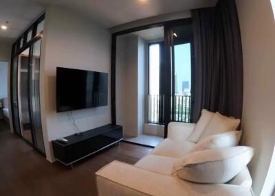 2 bed Condo in Ideo Q Sukhumvit 36 Khlongtan Sub District C020925