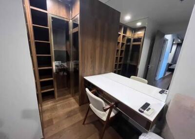 2 bed Condo in Ideo Q Sukhumvit 36 Khlongtan Sub District C020925