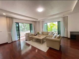 3 bed Condo in PR Home II Khlong Tan Nuea Sub District C020924