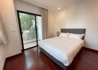 3 bed Condo in PR Home II Khlong Tan Nuea Sub District C020924