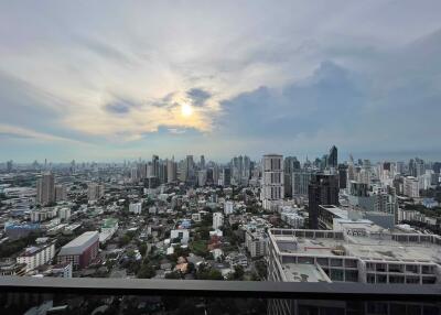 1 bed Condo in The ESSE Sukhumvit 36 Khlongtan Sub District C020919