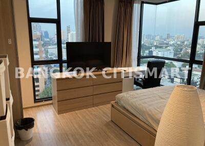 Condo at RHYTHM Ekkamai for sale