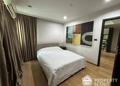 1-BR Condo at Sathorn Gardens near MRT Si Lom