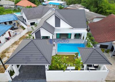 3 Bedrooms House East Pattaya H011504