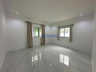 3 Bedrooms House East Pattaya H011503