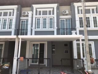 Townhouse for Rent at Golden Town RuamChok