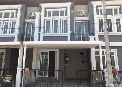 Townhouse for Rent at Golden Town RuamChok