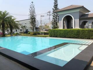 Townhouse for Rent at Golden Town RuamChok