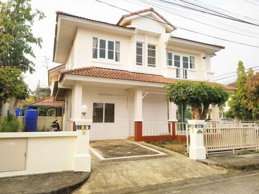 House for Sale at Land and Houses Park San Sai