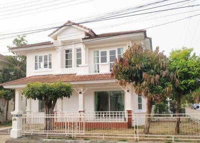 House for Sale at Land and Houses Park San Sai