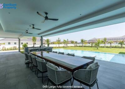 High-end 4-Bedroom Pool Villa on Large Land at Parkland