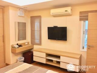 2-BR Condo at Centurion Park near BTS Ari