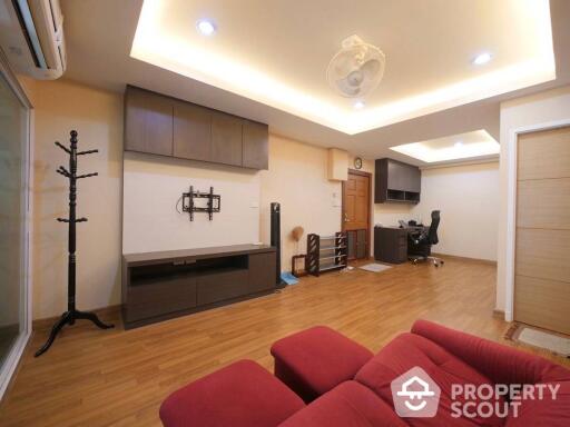 2-BR Condo at Centurion Park near BTS Ari