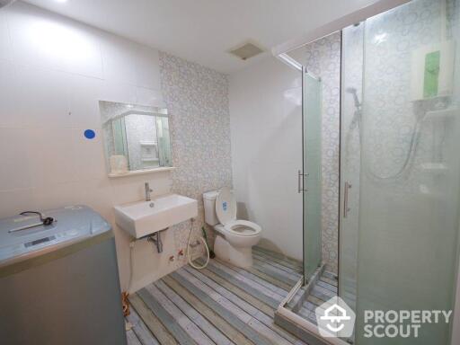 2-BR Condo at Centurion Park near BTS Ari