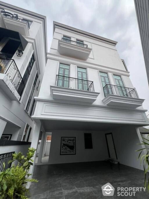 5-BR House near BTS Phra Khanong