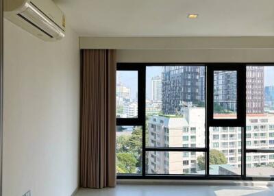 2-BR Condo at Rhythm Sukhumvit 36-38 near BTS Thong Lor