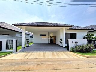 3 Bedrooms Villa / Single House in Panalee Banna Huay Yai H011744