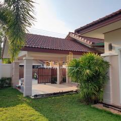 3 Bedrooms Villa / Single House Huay Yai H011743