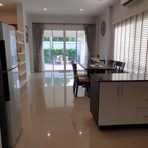 3 Bedrooms Villa / Single House Huay Yai H011743