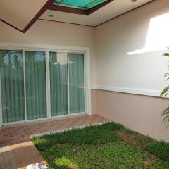 3 Bedrooms Villa / Single House Huay Yai H011743