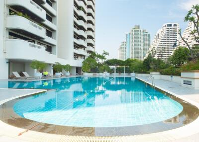 Resort-like communal swimming pool at a residential apartment complex