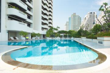 Resort-like communal swimming pool at a residential apartment complex