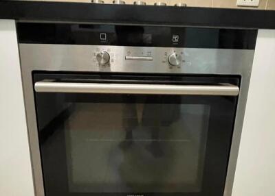 Modern built-in Siemens oven in a clean kitchen setting