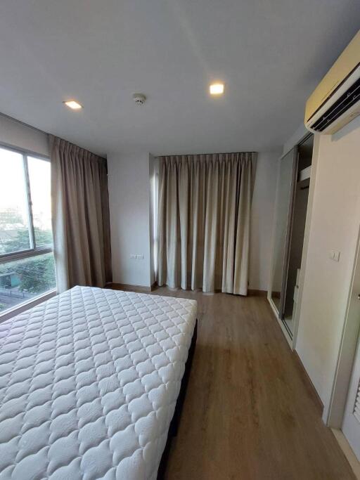 Condo for Rent at Metro Luxe Rama 4