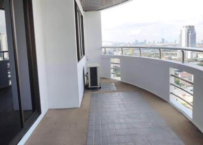 Condo for Rent at Flora Ville