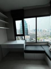 Condo for Rent at Life One Wireless